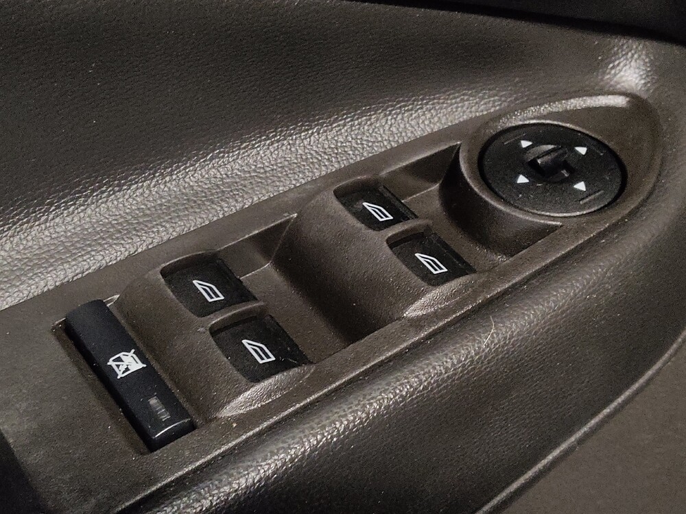 2018 Ford Escape in Hialeah, FL 33014 - 18129623 27