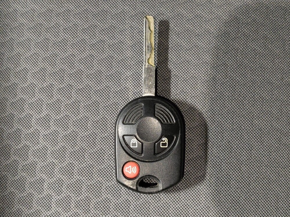 2018 Ford Escape in Hialeah, FL 33014 - 18129623 32