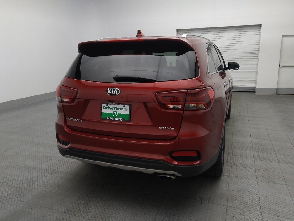 2019 Kia Sorento in Orlando, FL 32808 - 18129626 7