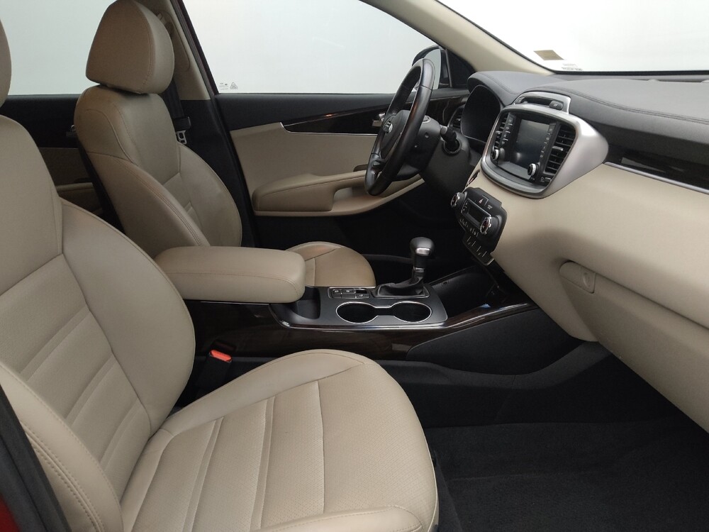 2019 Kia Sorento in Orlando, FL 32808 - 18129626 21