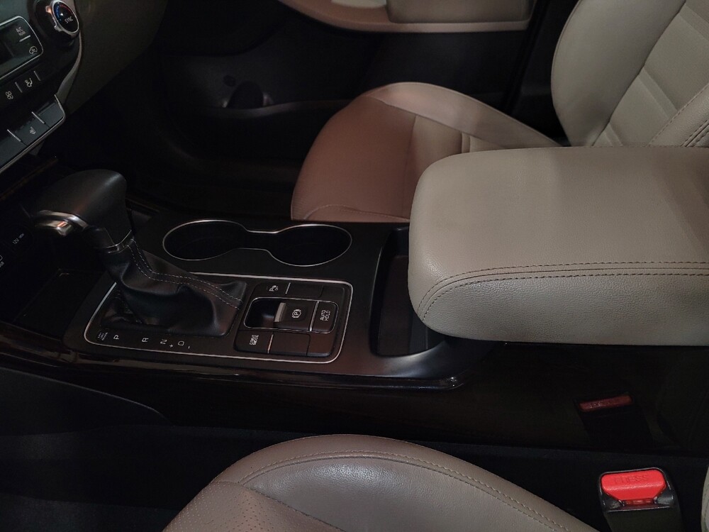 2019 Kia Sorento in Orlando, FL 32808 - 18129626 26