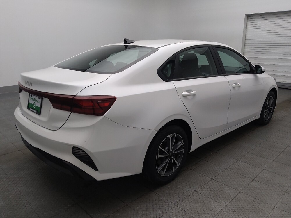 2023 Kia Forte in Gainesville, FL 32609 - 18129627 9