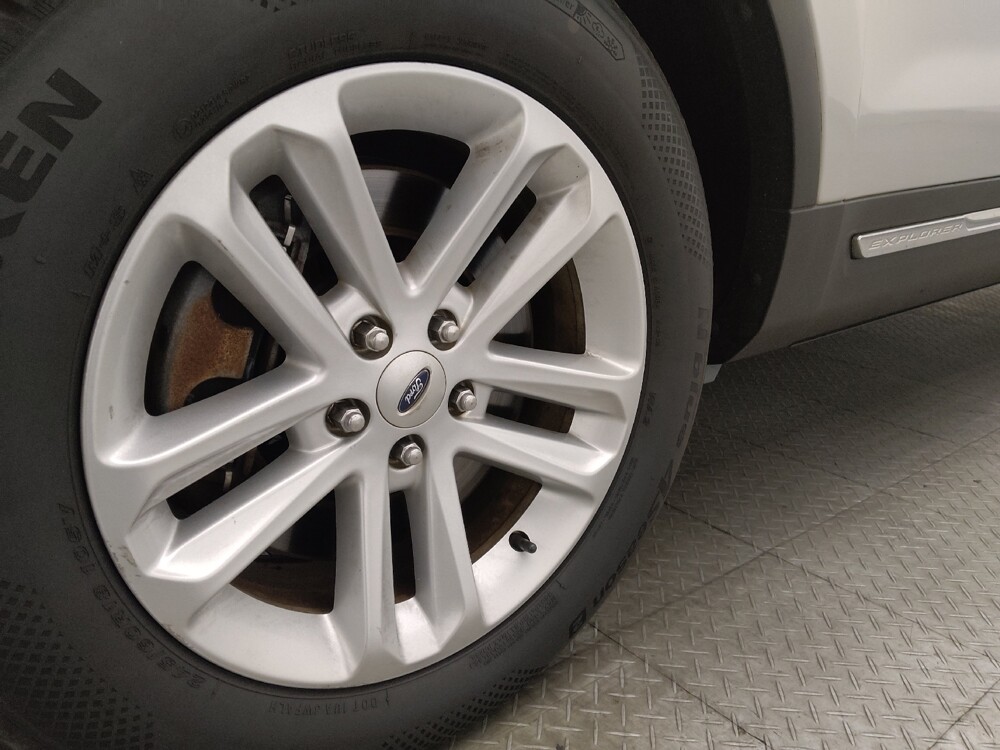 2017 Ford Explorer in Gainesville, FL 32609 - 18129629 31