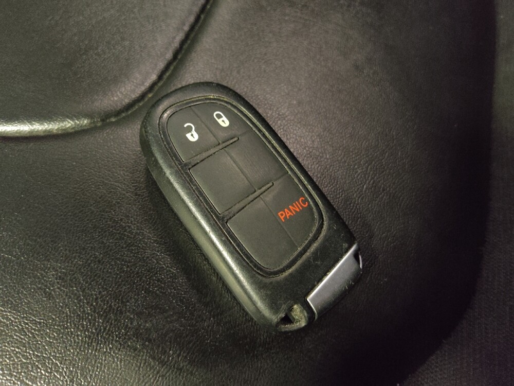 2020 Jeep Cherokee in Tucson, AZ 85705 - 18129633 32