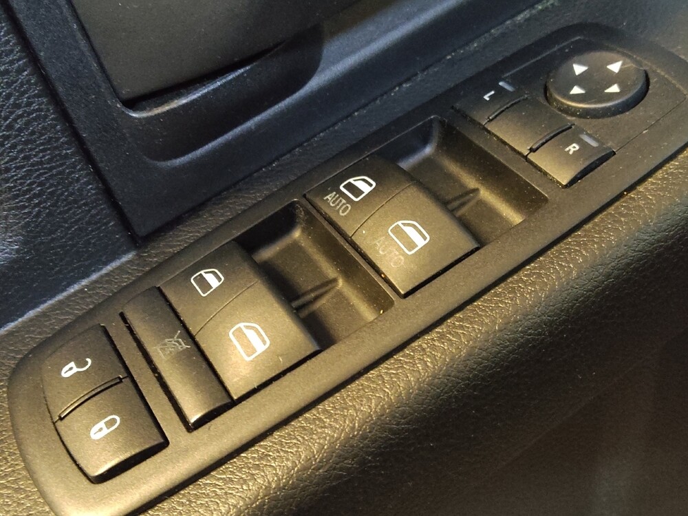 2014 RAM 1500 in Salem, VA 24153 - 18129635 27