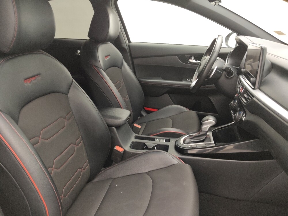 2024 Kia Forte in Columbia, SC 29210 - 18129649 21