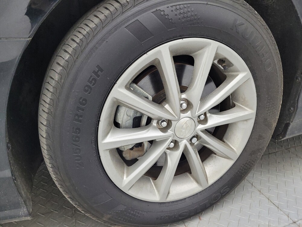 2018 Hyundai Sonata in Charleston, SC 29414 - 18129652 31