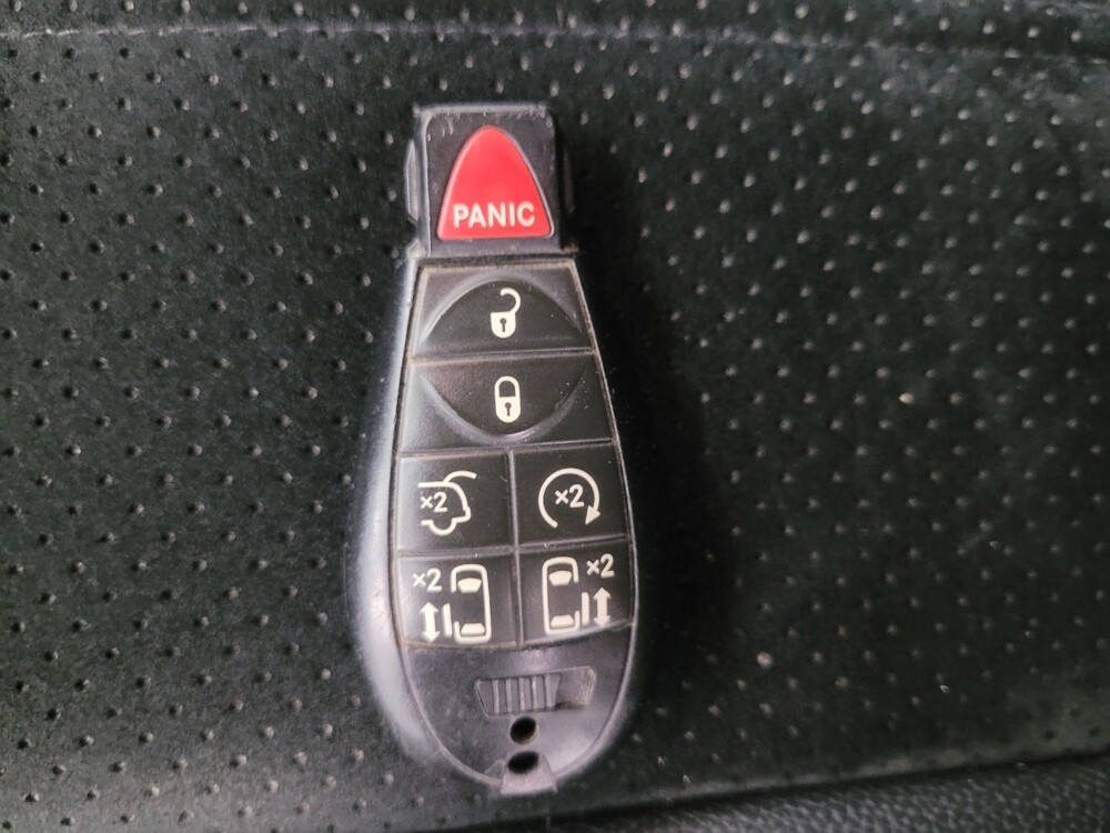 2017 Dodge Grand Caravan in Huntsville, AL 35816 - 18129660 32