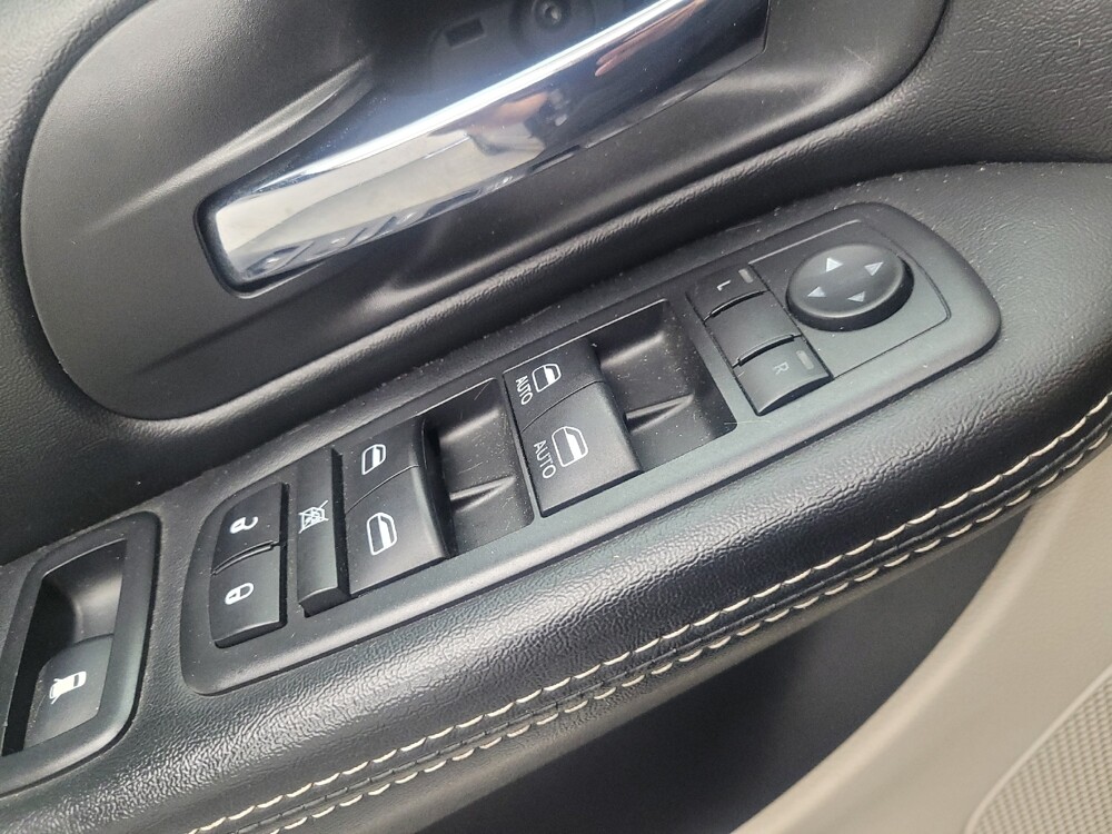 2017 Dodge Grand Caravan in Huntsville, AL 35816 - 18129660 27