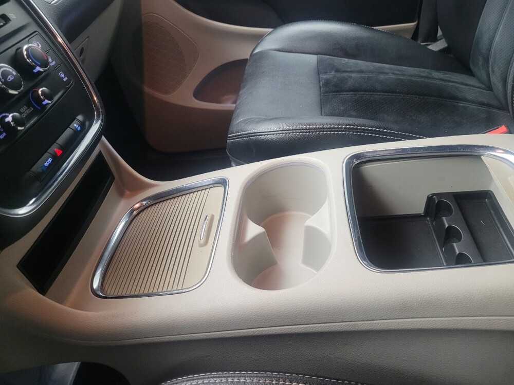 2017 Dodge Grand Caravan in Huntsville, AL 35816 - 18129660 26