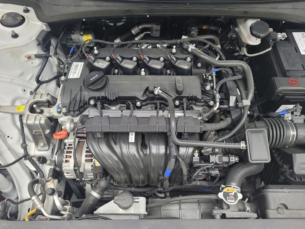 2024 Hyundai Elantra in Madison, TN 37115 - 18129661 30