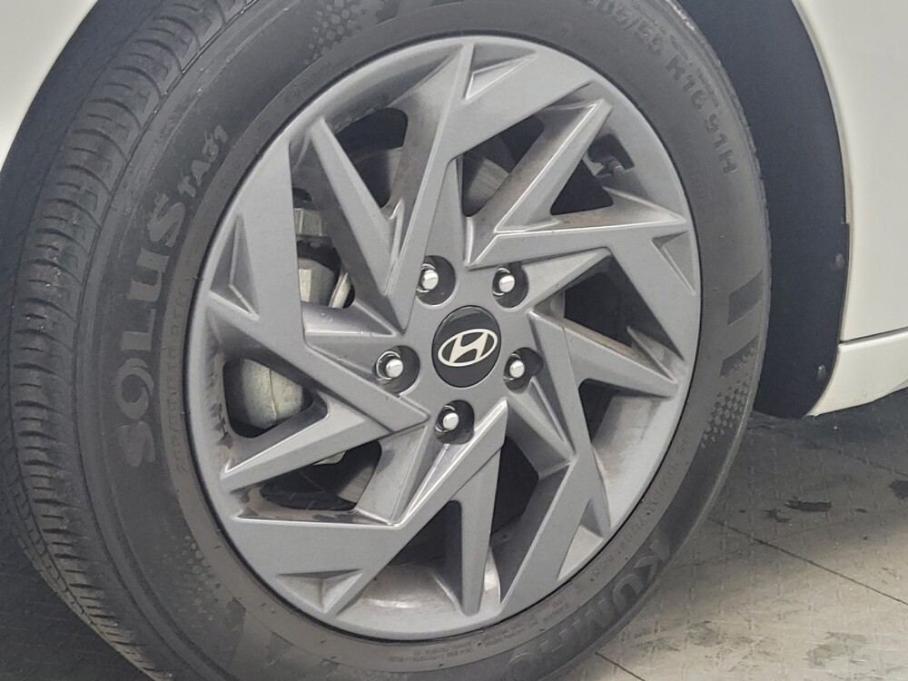 2024 Hyundai Elantra in Madison, TN 37115 - 18129661 31