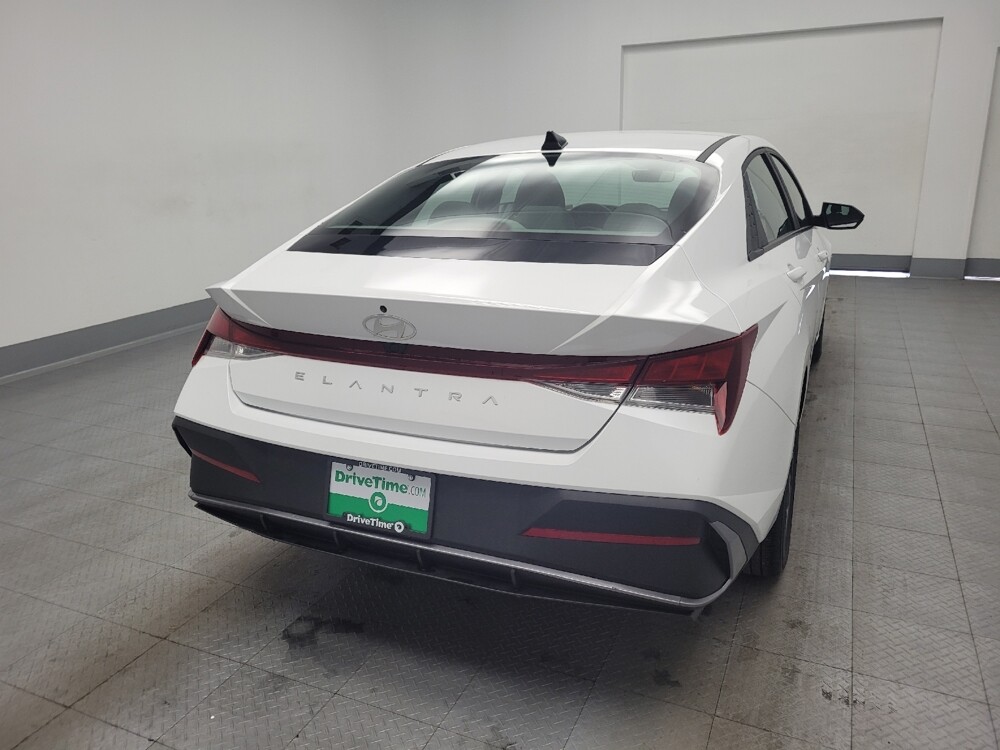 2024 Hyundai Elantra in Madison, TN 37115 - 18129661 7