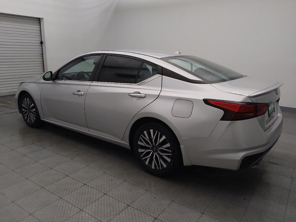 2020 Nissan Altima in Metairie, LA 70006 - 18129666 3