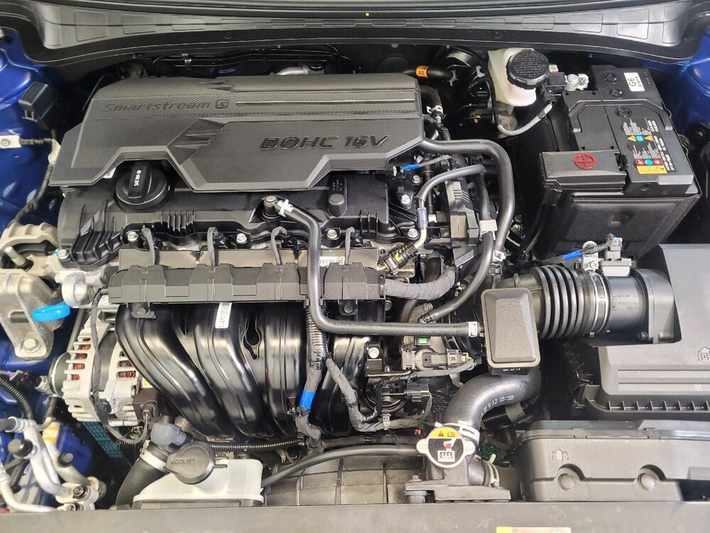 2025 Hyundai Elantra in Fairfield, OH 45014 - 18129667 30