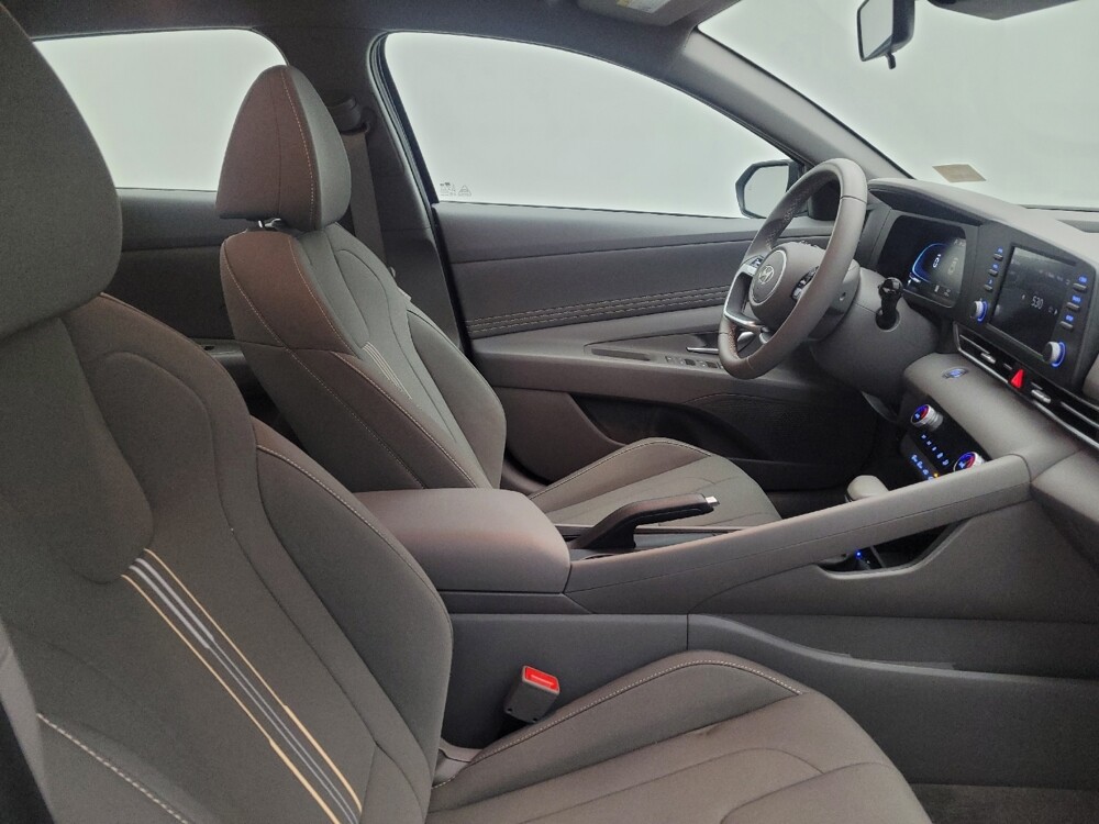 2025 Hyundai Elantra in Fairfield, OH 45014 - 18129667 21