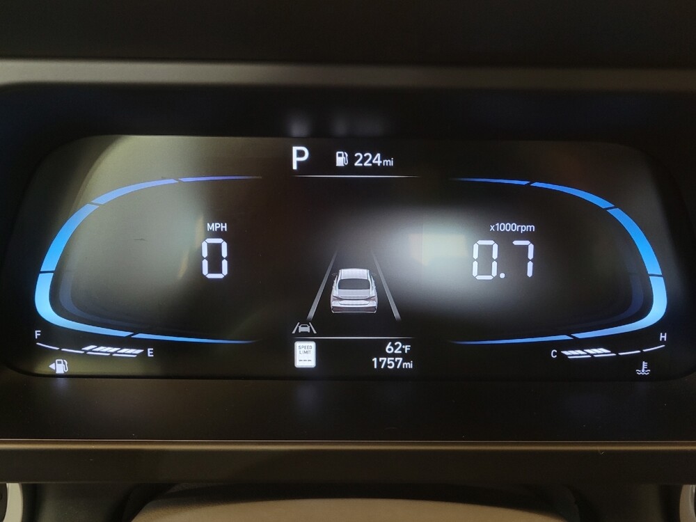 2025 Hyundai Elantra in Fairfield, OH 45014 - 18129667 23