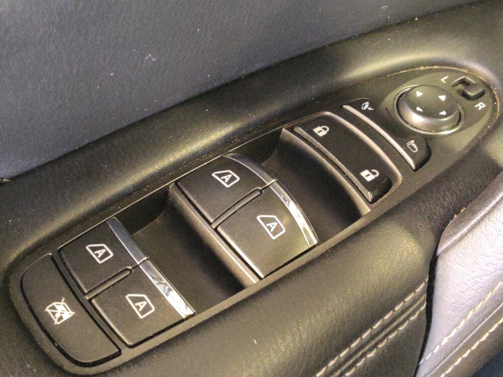 2018 INFINITI QX80 in Metairie, LA 70006 - 18129675 27