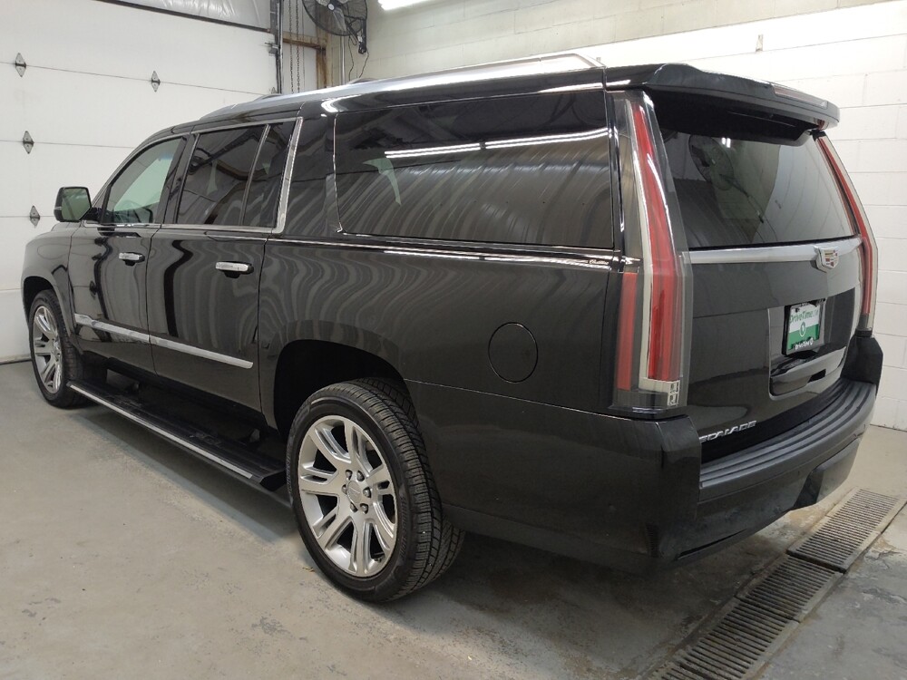 2017 Cadillac Escalade ESV in Fairfield, OH 45014 - 18129683 3