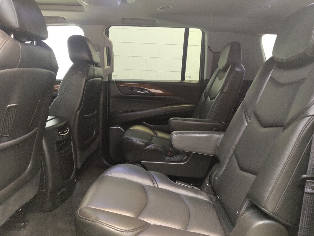 2017 Cadillac Escalade ESV in Fairfield, OH 45014 - 18129683 18