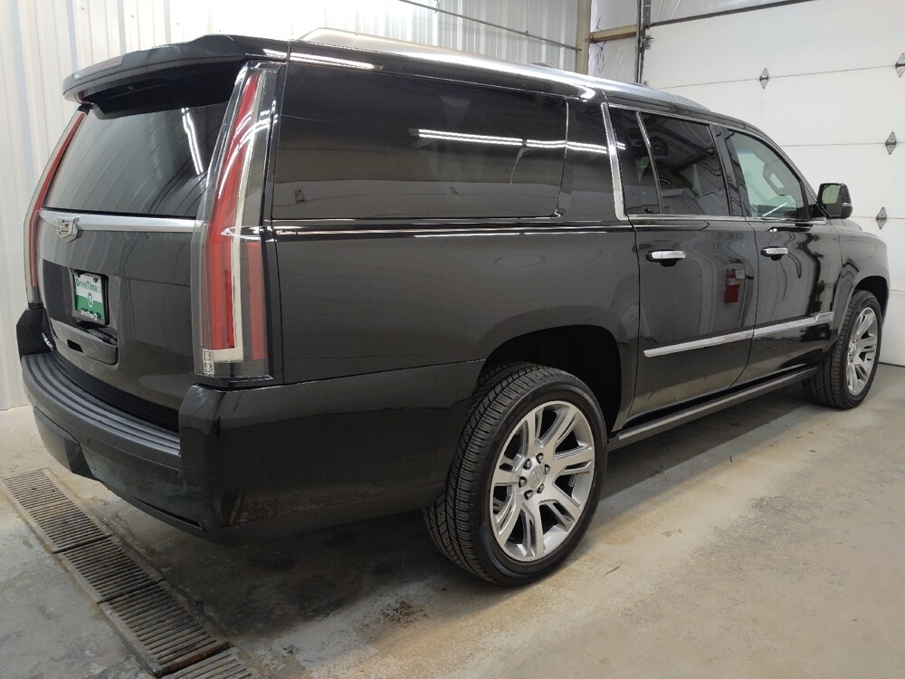 2017 Cadillac Escalade ESV in Fairfield, OH 45014 - 18129683 10
