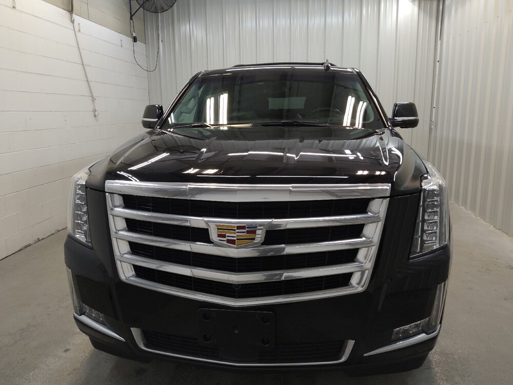 2017 Cadillac Escalade ESV in Fairfield, OH 45014 - 18129683 15