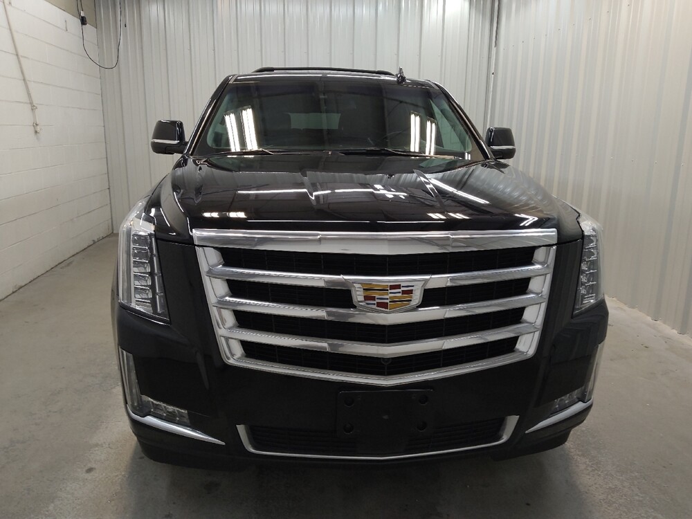 2017 Cadillac Escalade ESV in Fairfield, OH 45014 - 18129683 14