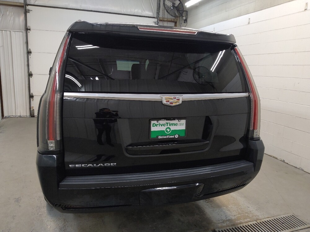2017 Cadillac Escalade ESV in Fairfield, OH 45014 - 18129683 6