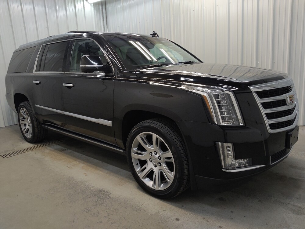 2017 Cadillac Escalade ESV in Fairfield, OH 45014 - 18129683 11