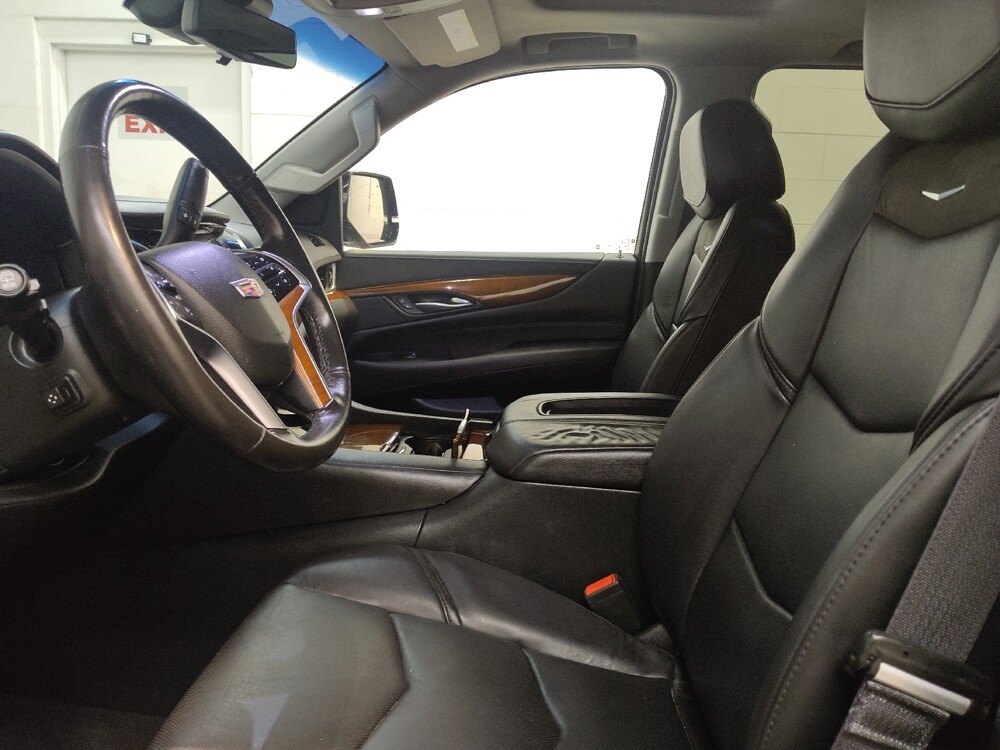 2017 Cadillac Escalade ESV in Fairfield, OH 45014 - 18129683 17