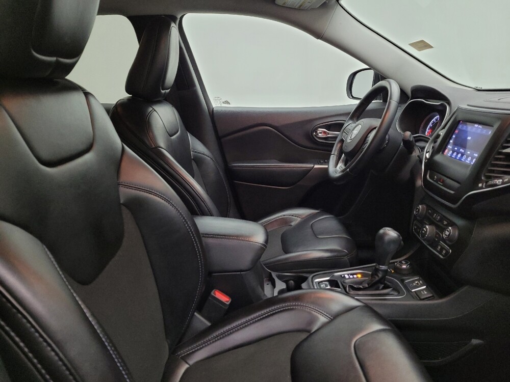 2019 Jeep Cherokee in Columbus, OH 43228 - 18129688 21