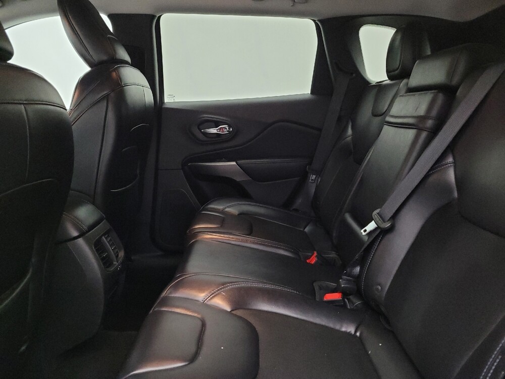 2019 Jeep Cherokee in Columbus, OH 43228 - 18129688 18