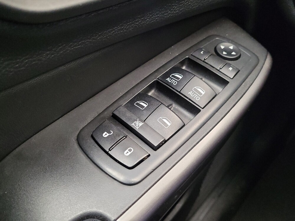 2019 Jeep Cherokee in Columbus, OH 43228 - 18129688 27