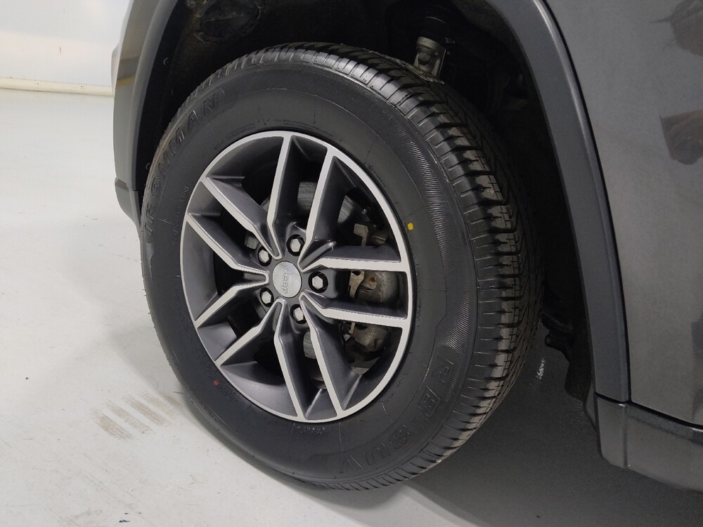 2018 Jeep Grand Cherokee in Columbus, OH 43231 - 18129696 31