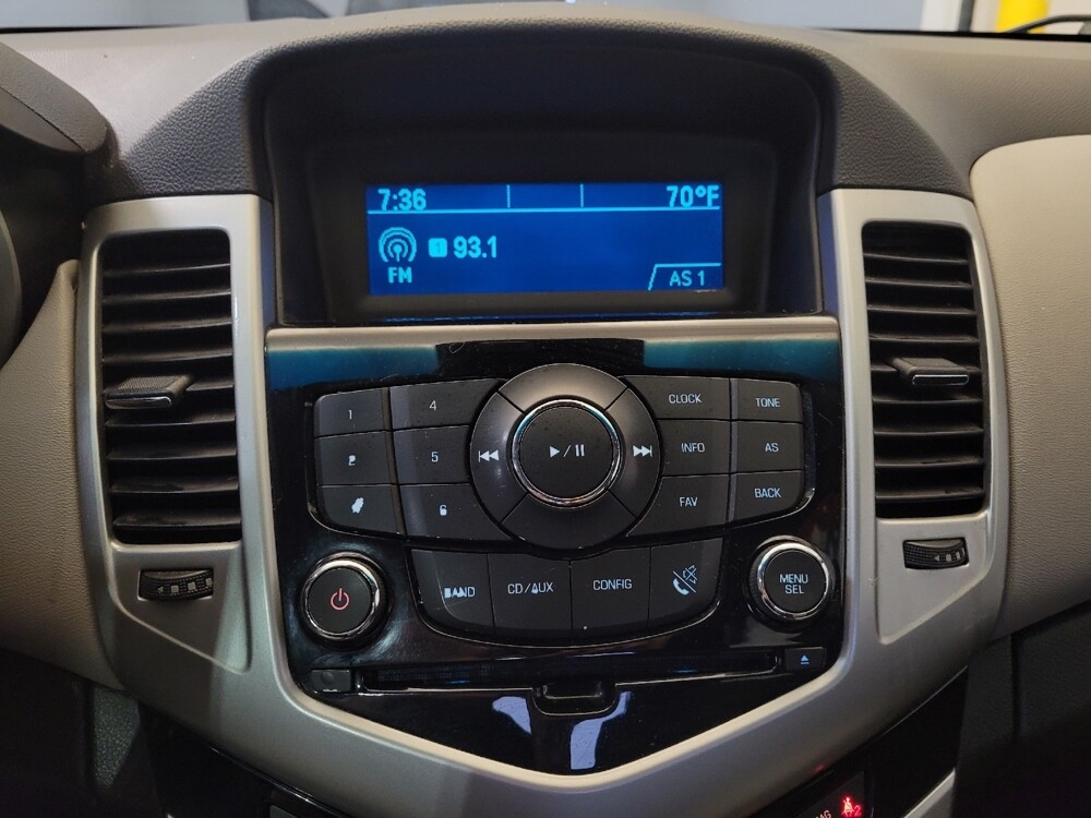 2016 Chevrolet Cruze in Maple Heights, OH 44137 - 18129699 25