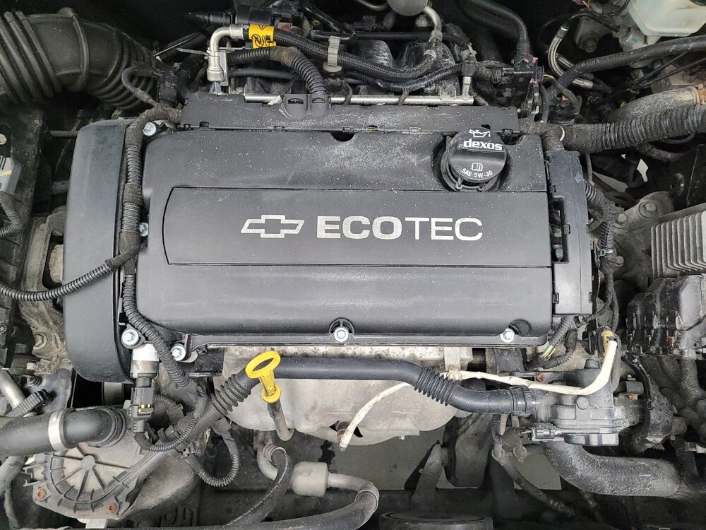 2016 Chevrolet Cruze in Maple Heights, OH 44137 - 18129699 30