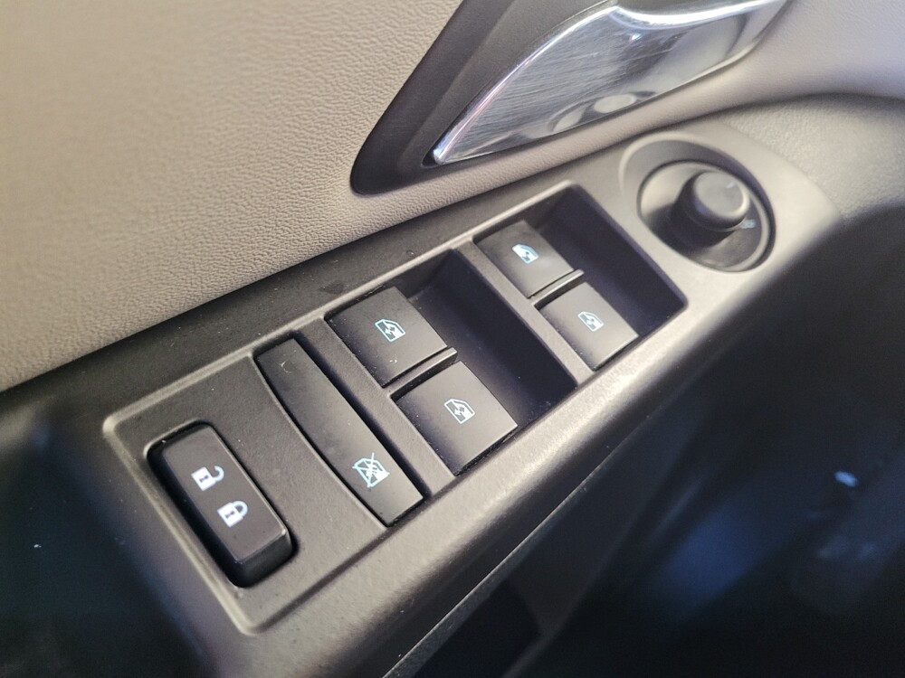 2016 Chevrolet Cruze in Maple Heights, OH 44137 - 18129699 27