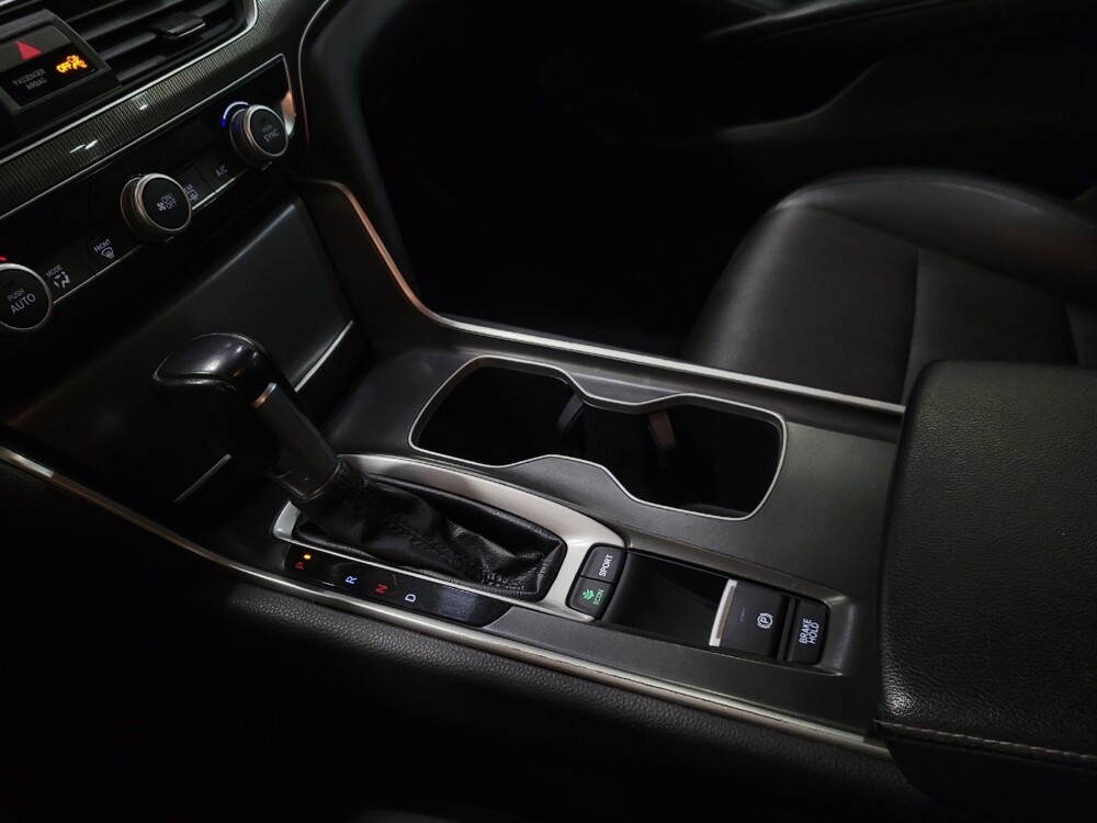 2018 Honda Accord in Laurel, MD 20724 - 18129726 26