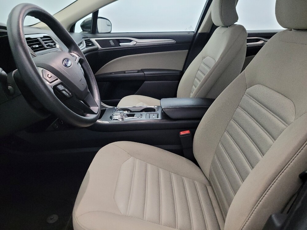 2018 Ford Fusion in Newport News, VA 23601 - 18129729 17