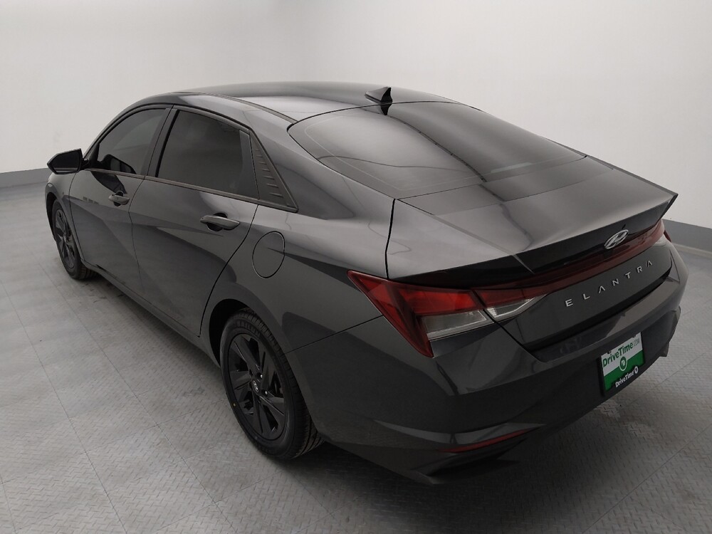 2022 Hyundai Elantra in Wichita, KS 67207 - 18129735 5