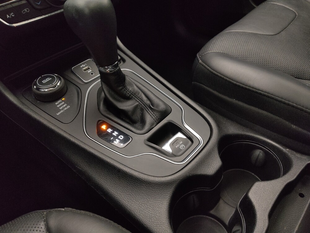 2021 Jeep Cherokee in Gladstone, MO 64118 - 18129736 26