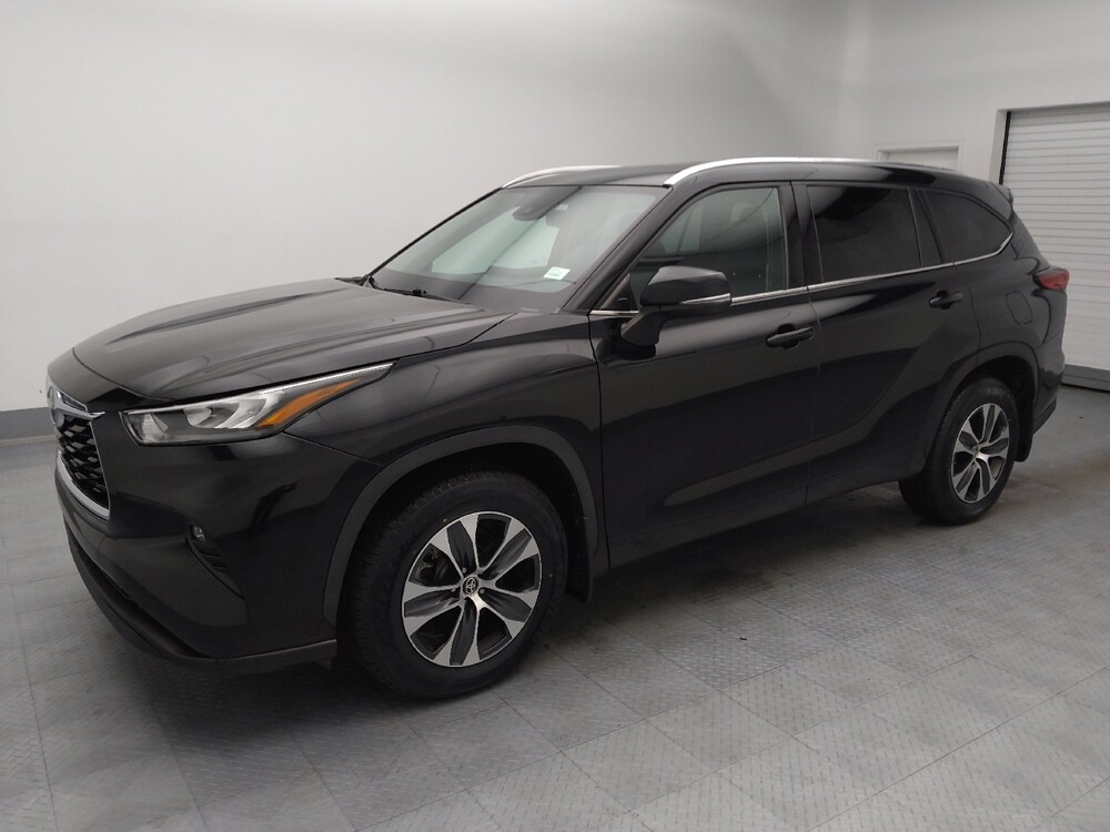 2020 Toyota Highlander in Topeka, KS 66611 - 18129737 2