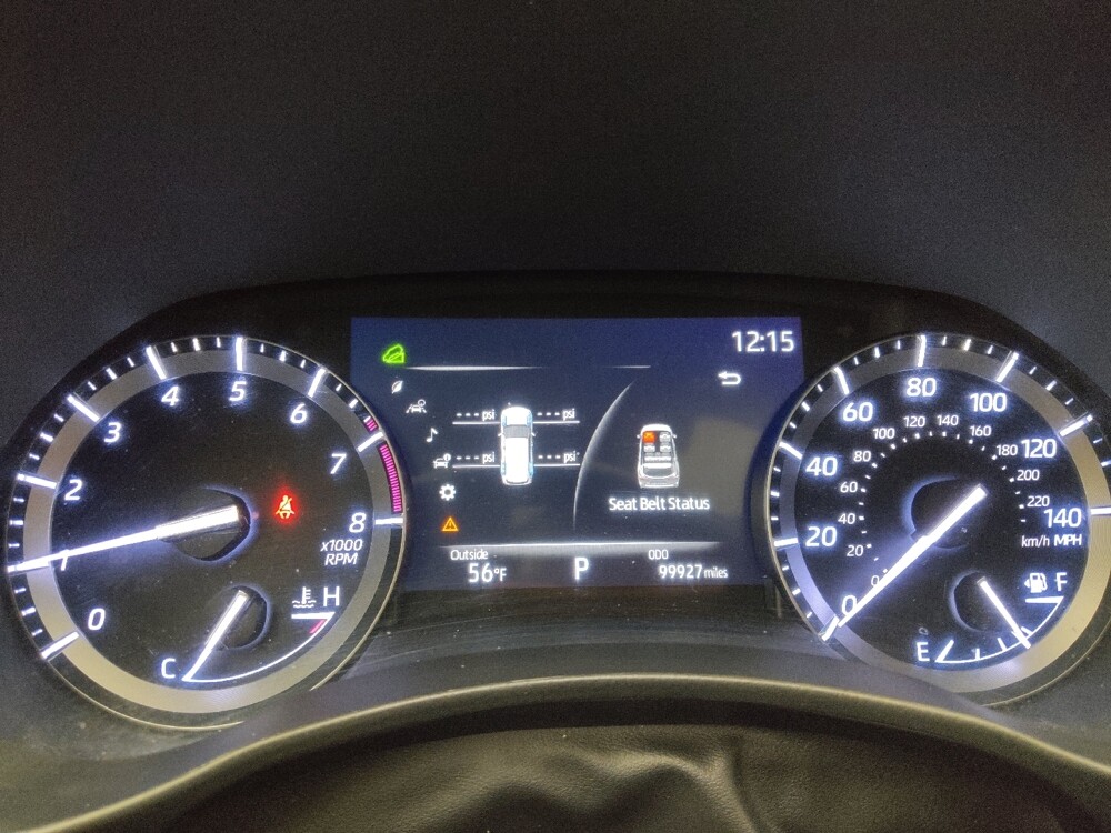 2020 Toyota Highlander in Topeka, KS 66611 - 18129737 23