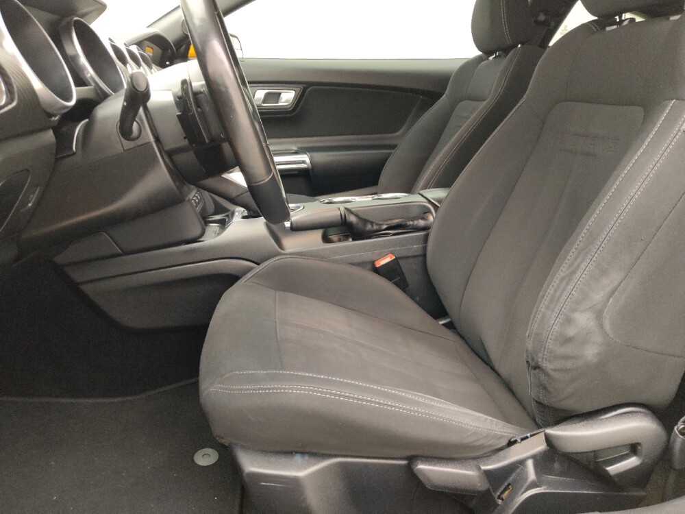 2018 Ford Mustang in Topeka, KS 66611 - 18129738 17