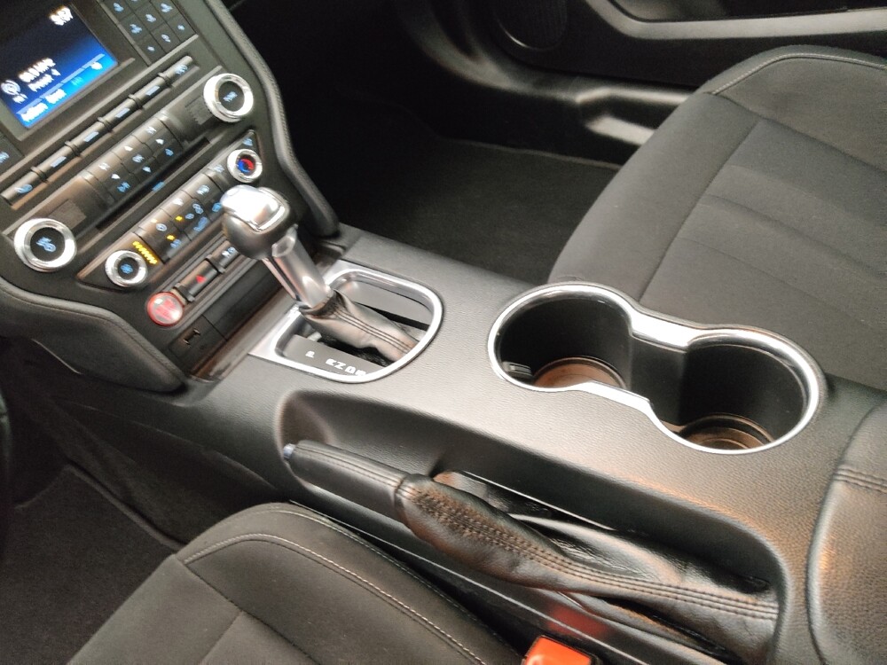 2018 Ford Mustang in Topeka, KS 66611 - 18129738 26