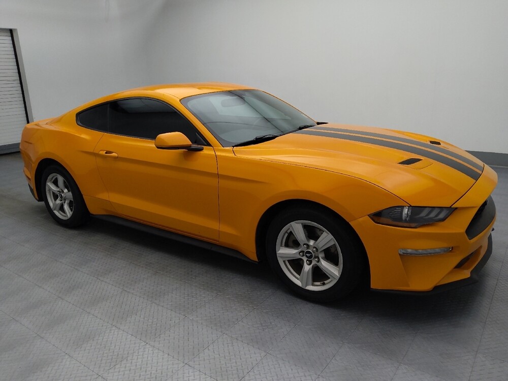 2018 Ford Mustang in Topeka, KS 66611 - 18129738 11