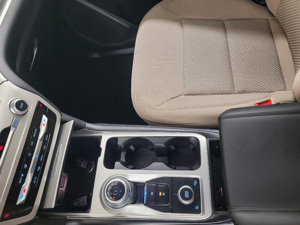 2022 Ford Explorer in St. Louis, MO 63125 - 18129739 26
