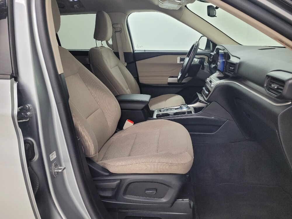 2022 Ford Explorer in St. Louis, MO 63125 - 18129739 21
