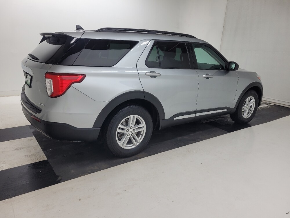 2022 Ford Explorer in St. Louis, MO 63125 - 18129739 10