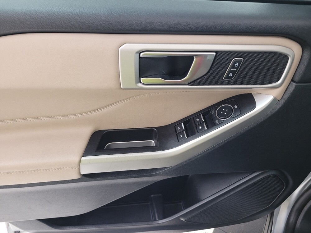 2022 Ford Explorer in St. Louis, MO 63125 - 18129739 27